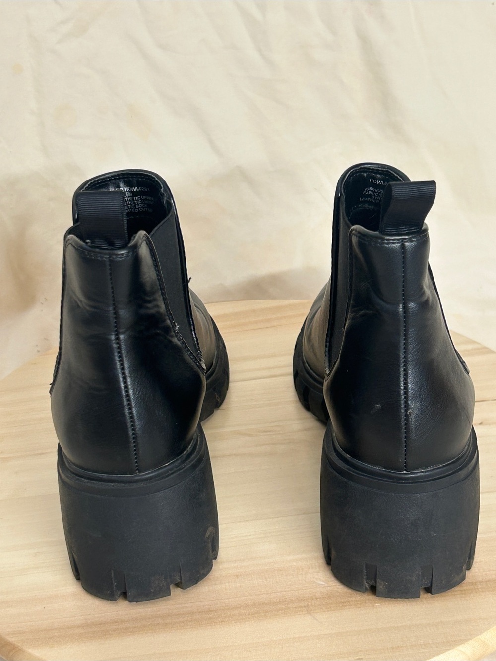 Steve Madden Howler Women's Black Chelsea Ankle Boots Chunky Lug Sole US 8.5M - Picture 4 of 7